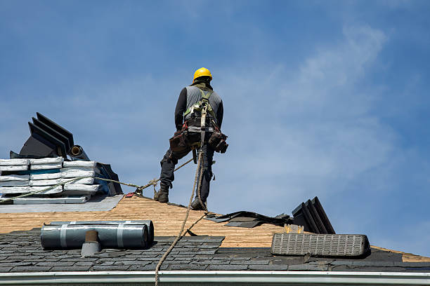 Professional Gutter Installation technician working in Palisades, NY